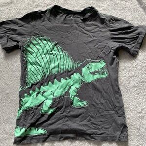 Boys size 8 short sleeve shirt